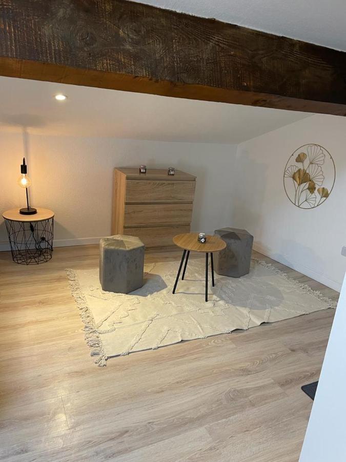 Un Petit Paradis, Centre De